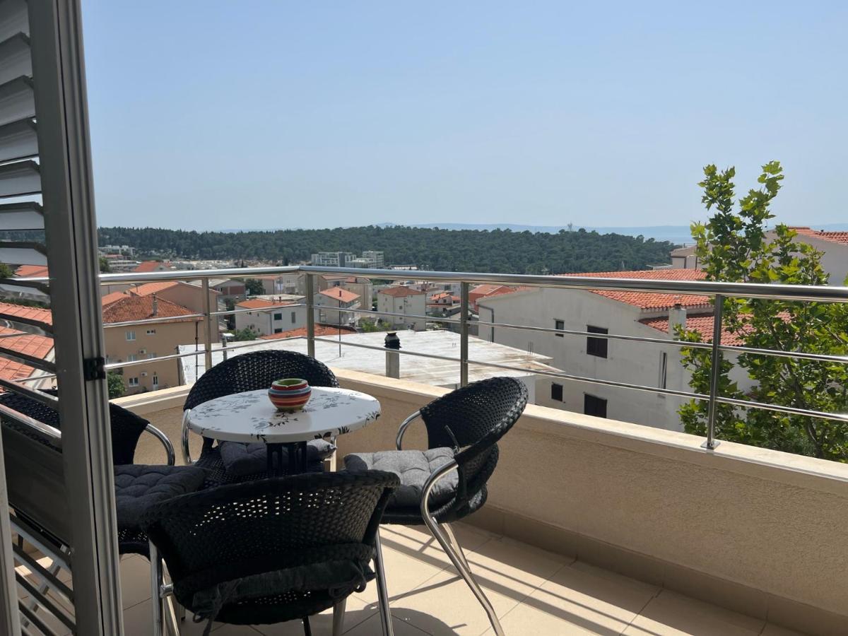 Apartment Lucija - Cozy Flat In The City Center With A Sea View & Parking マカルスカ エクステリア 写真