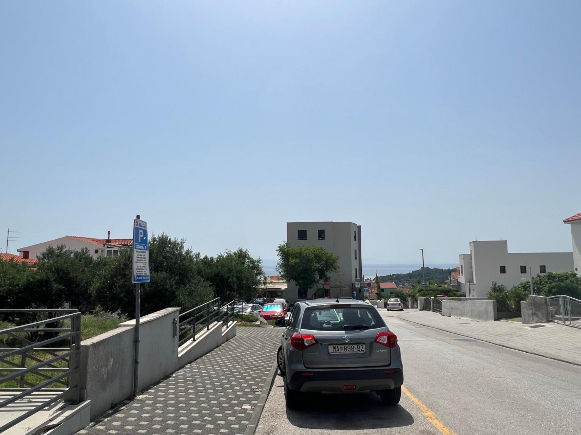 Apartment Lucija - Cozy Flat In The City Center With A Sea View & Parking マカルスカ エクステリア 写真